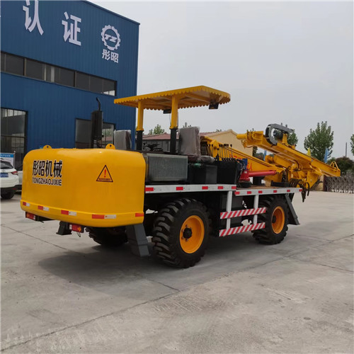 輪式隧道鉆機(jī)施工